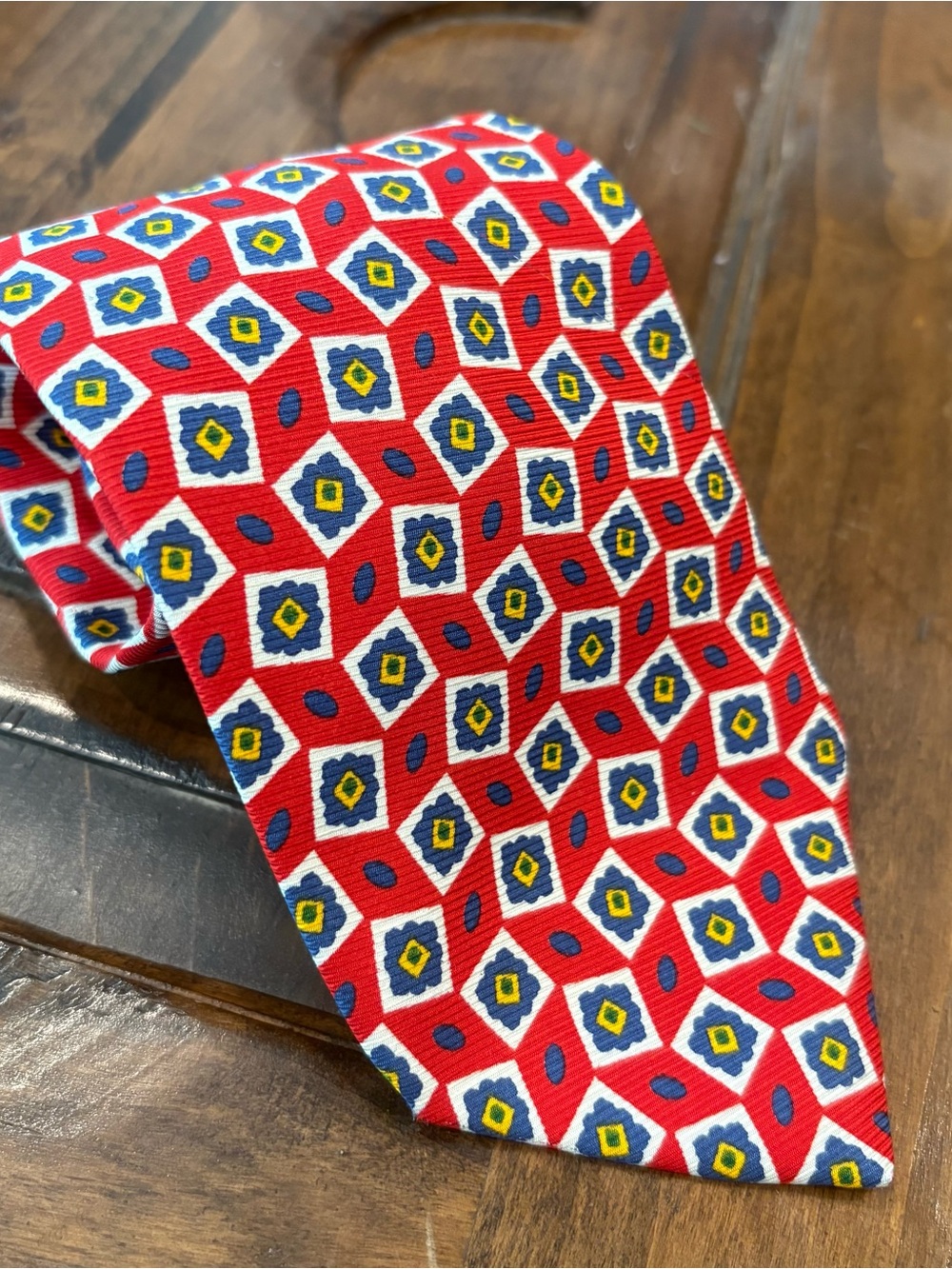Façonnable Mens Designer Luxury Red/ White Necktie Tie Work Office